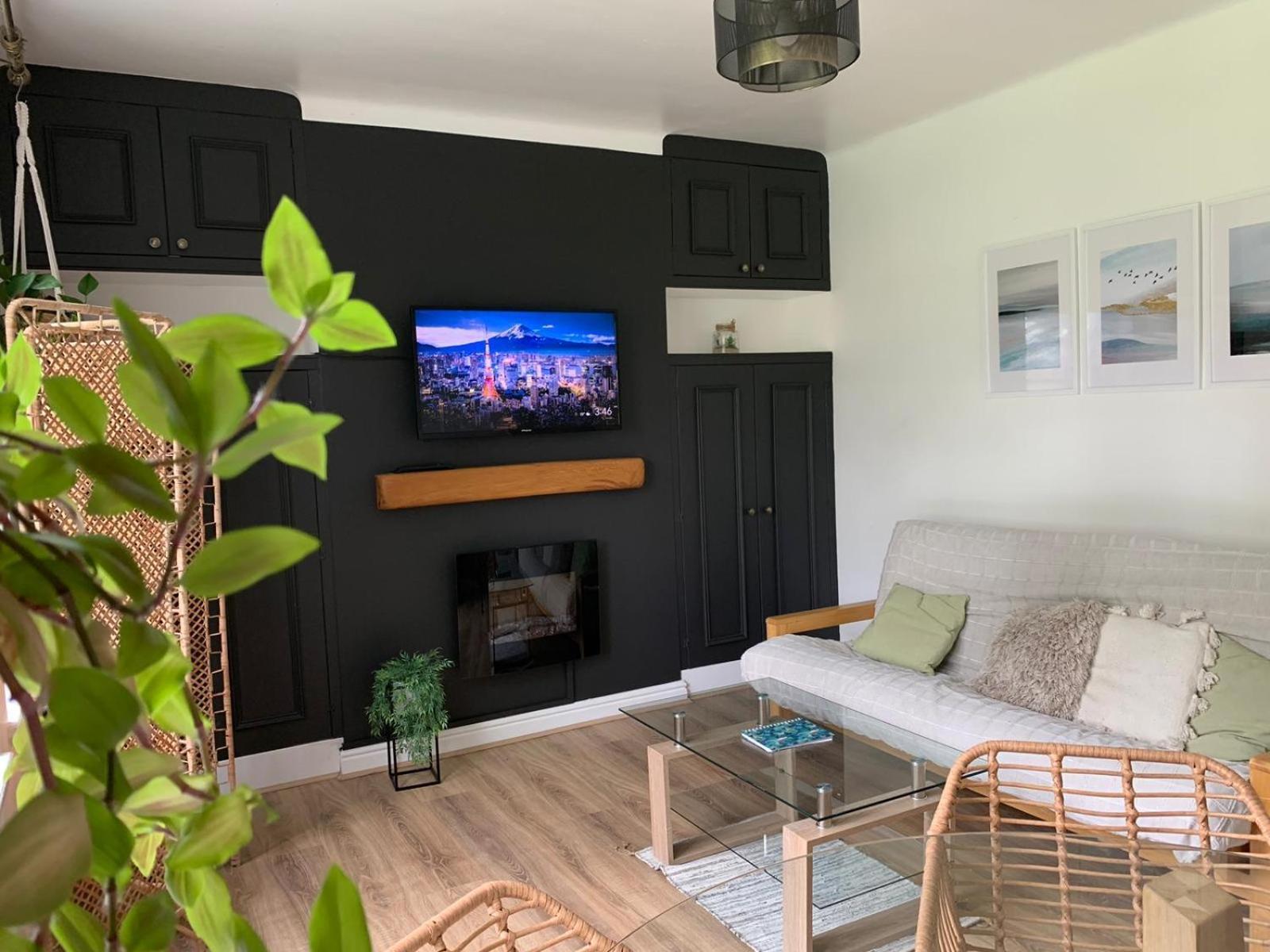Apartment Linnet House - Relaxing - Leafy - Whole Apt- 2 Bed *